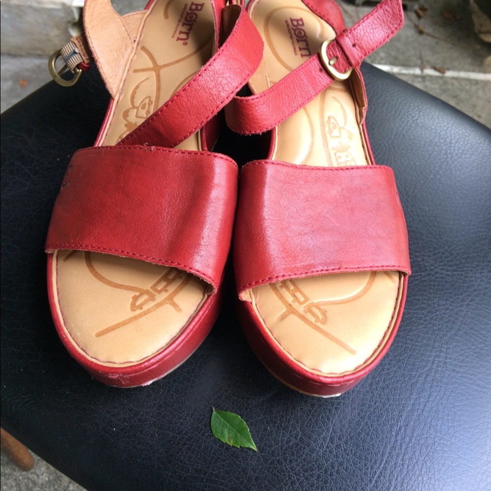Red Børn platform sandals size 11. Never worn!
